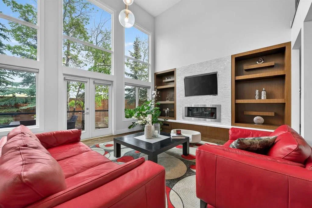 168 Posthill Drive SW, Calgary — main listing photo