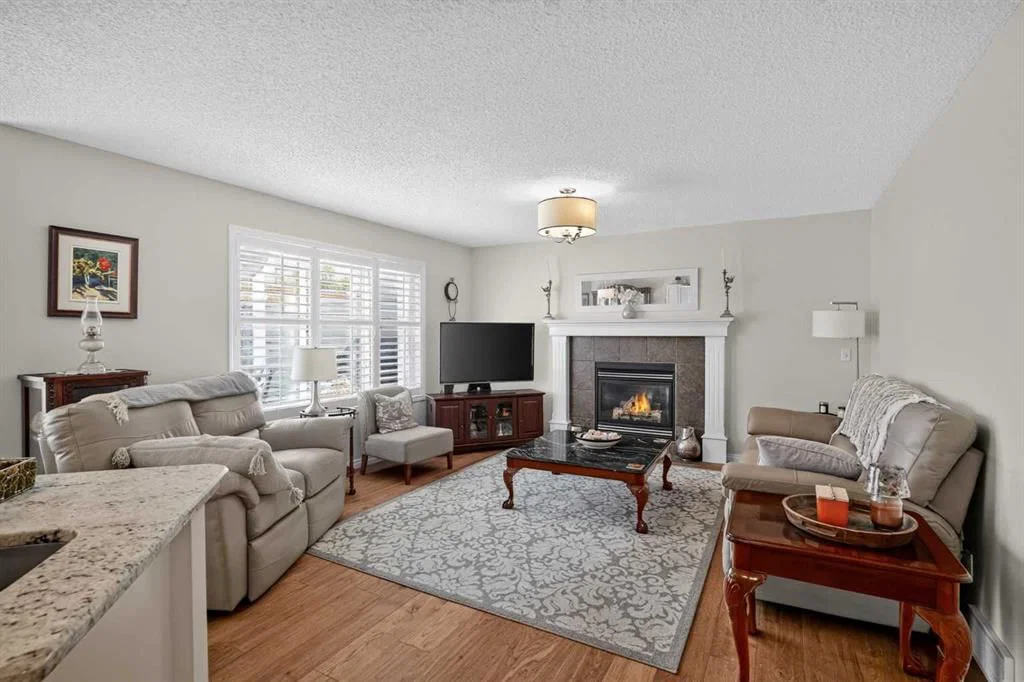 121 Rockyspring Terrace NW, Calgary — photo 5 of 38