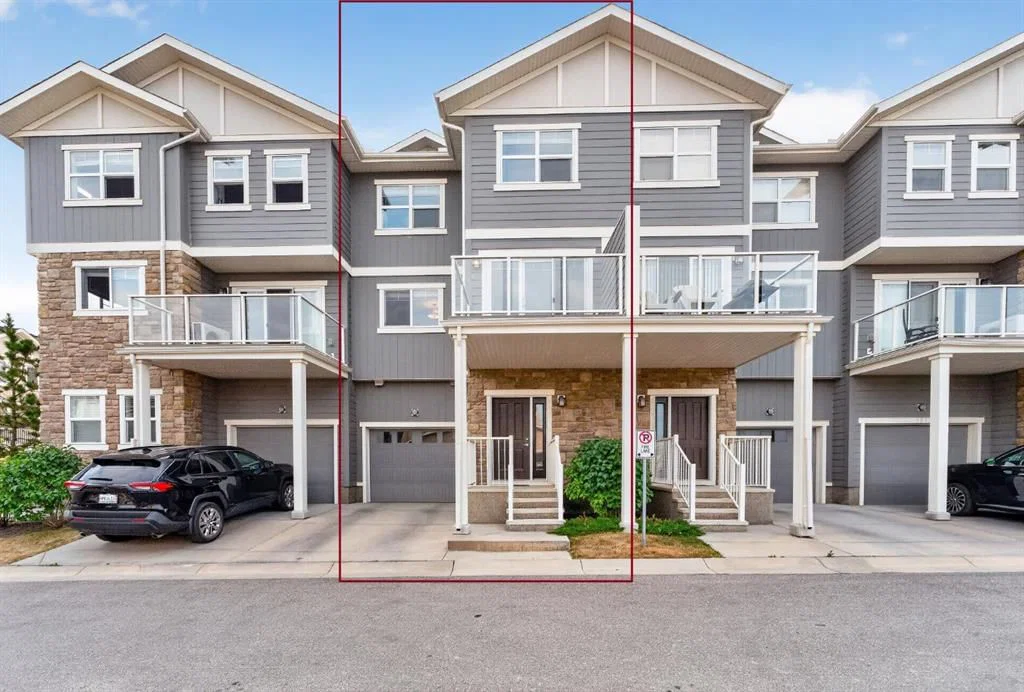905 Evanston Manor NW, Calgary — main listing photo