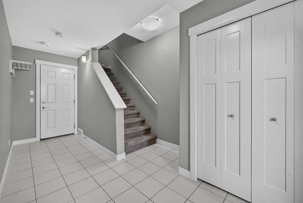 905 Evanston Manor NW, Calgary — photo 4 of 38
