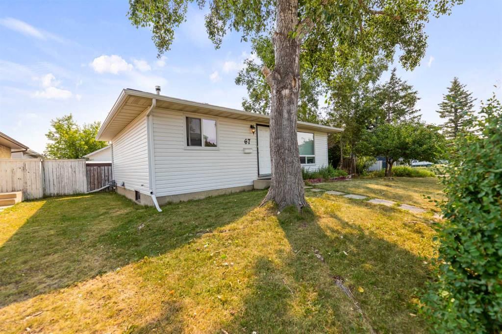 67 Falchurch Crescent NE, Calgary — photo 2 of 32