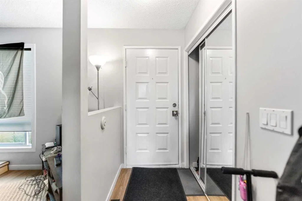 67 Falchurch Crescent NE, Calgary — photo 3 of 32