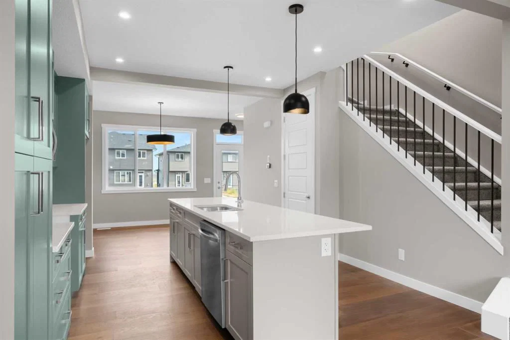 94 Sora Gardens SE, Calgary — photo 4 of 12
