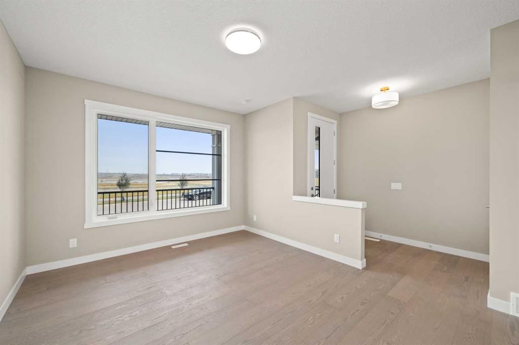 660 Sora Boulevard SE, Calgary — photo 2 of 10