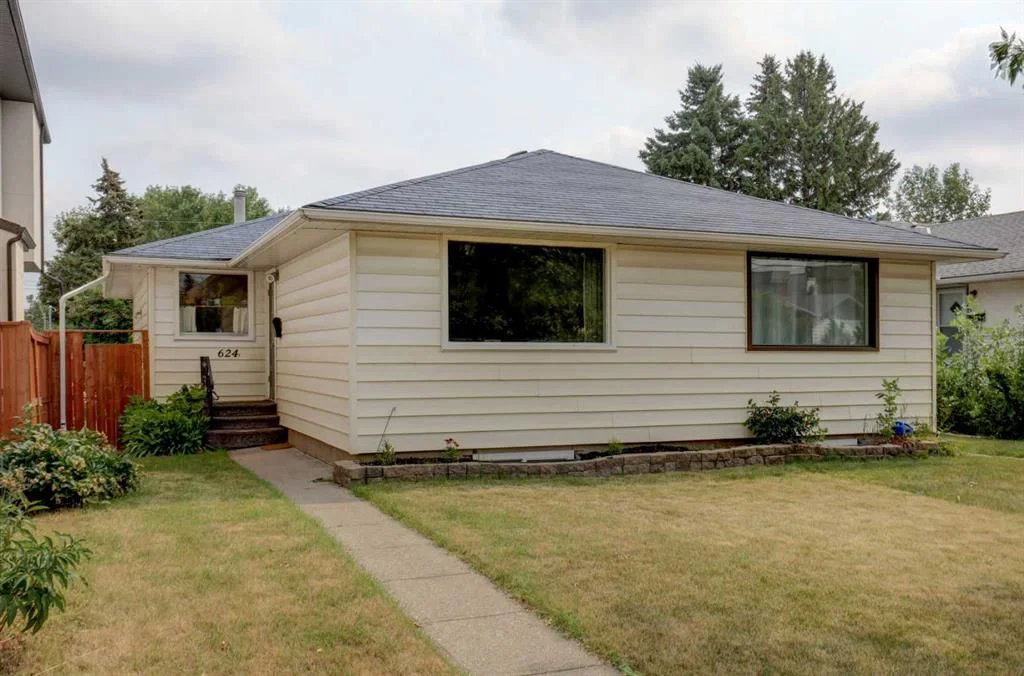 624 38 Street SW, Calgary — main listing photo