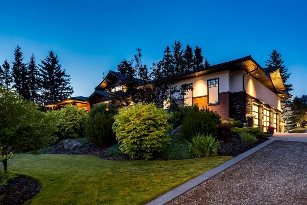 5812 Baroc Road NW, Calgary — photo 2 of 50