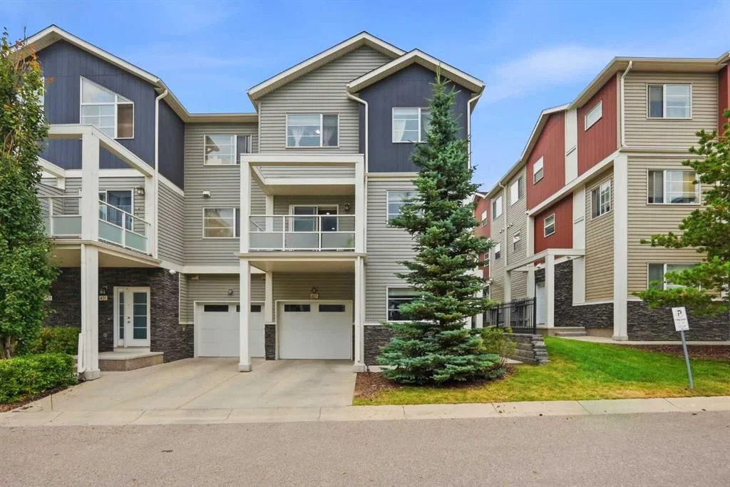 427 Redstone View NE, Calgary — photo 3 of 50