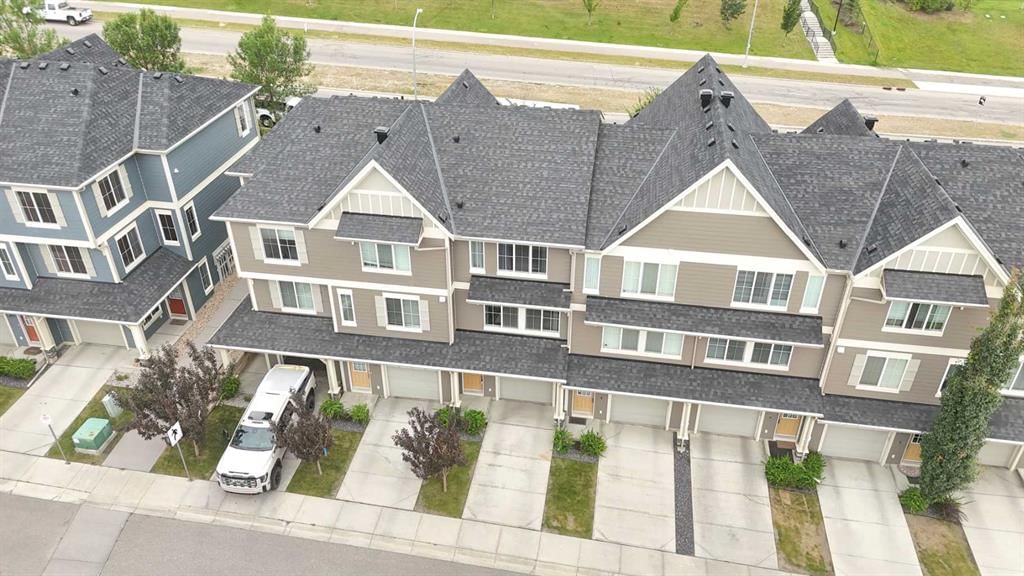43 Kinlea Common NW, Calgary — photo 4 of 33