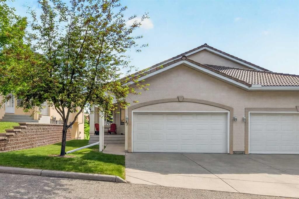 37 Scimitar Heath NW, Calgary — main listing photo