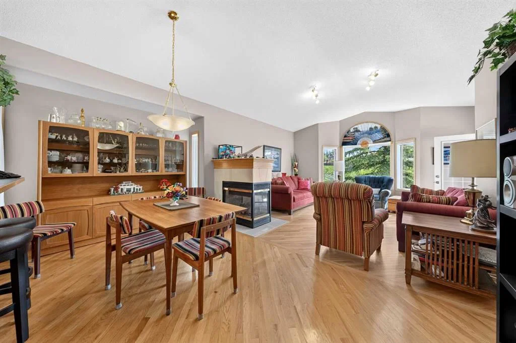 37 Scimitar Heath NW, Calgary — photo 2 of 39