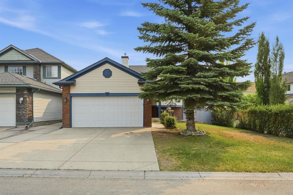 76 Crystalridge Crescent, Okotoks — photo 2 of 32