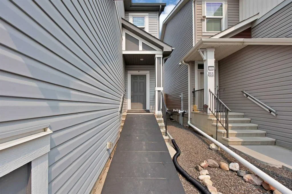 256 Auburn Glen Close SE, Calgary — photo 3 of 39