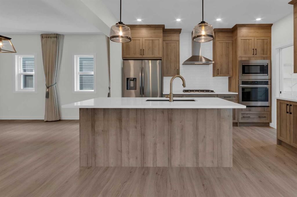 541 Baywater Manor SW, Airdrie — photo 5 of 44