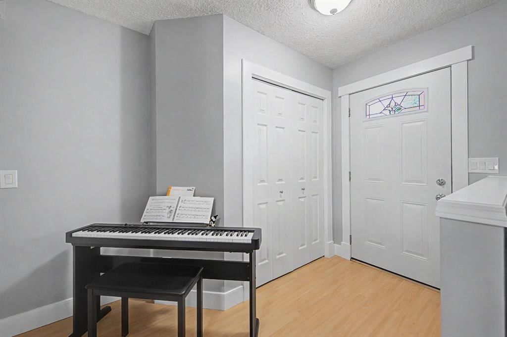 172 Coverton Circle NE, Calgary — photo 4 of 43