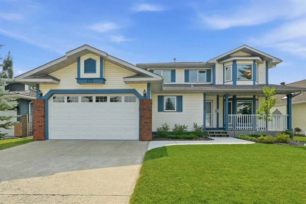 122 Douglas Woods Hill SE, Calgary — main listing photo