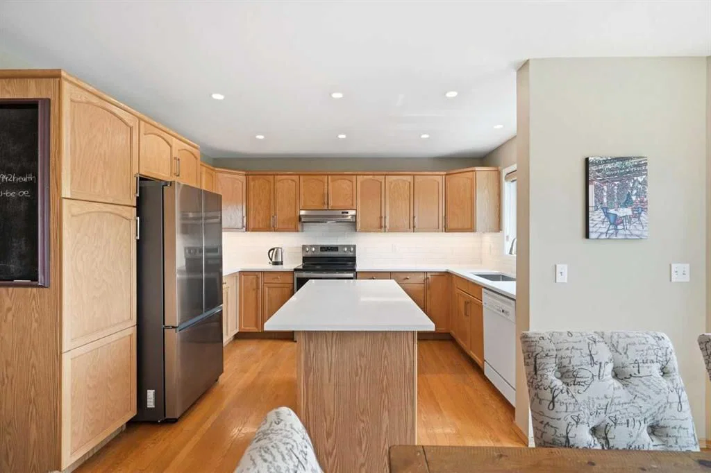 122 Douglas Woods Hill SE, Calgary — photo 5 of 43
