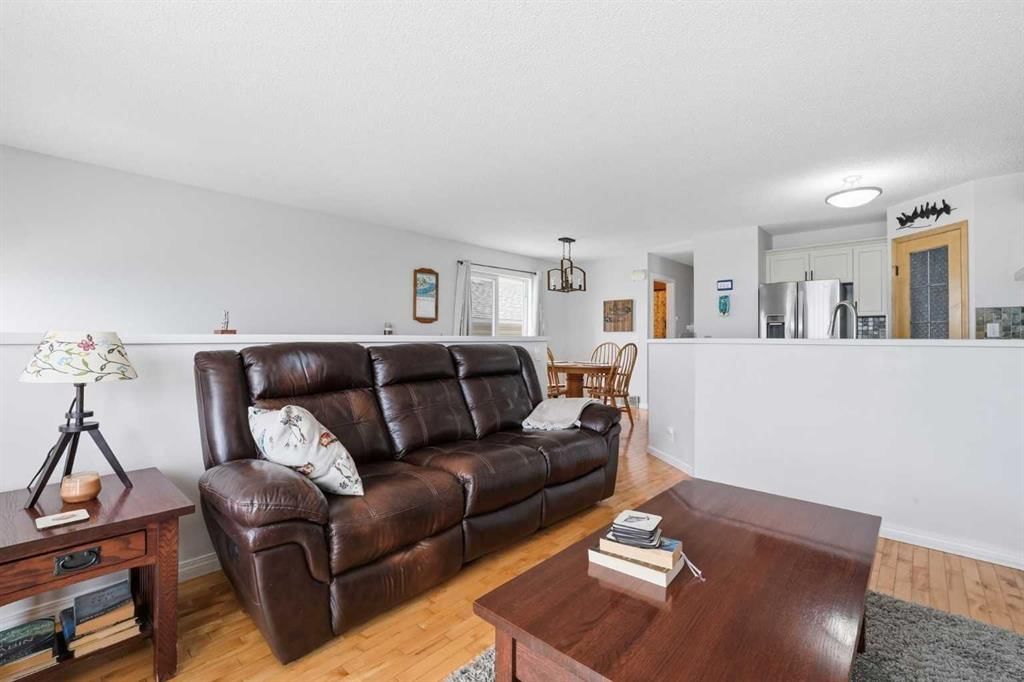 159 Applebrook Circle SE, Calgary — photo 5 of 17
