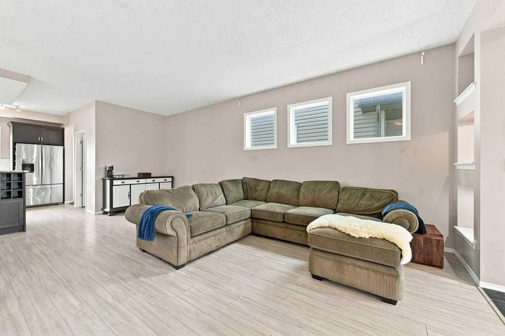 73 Legacy Common SE, Calgary — photo 5 of 35
