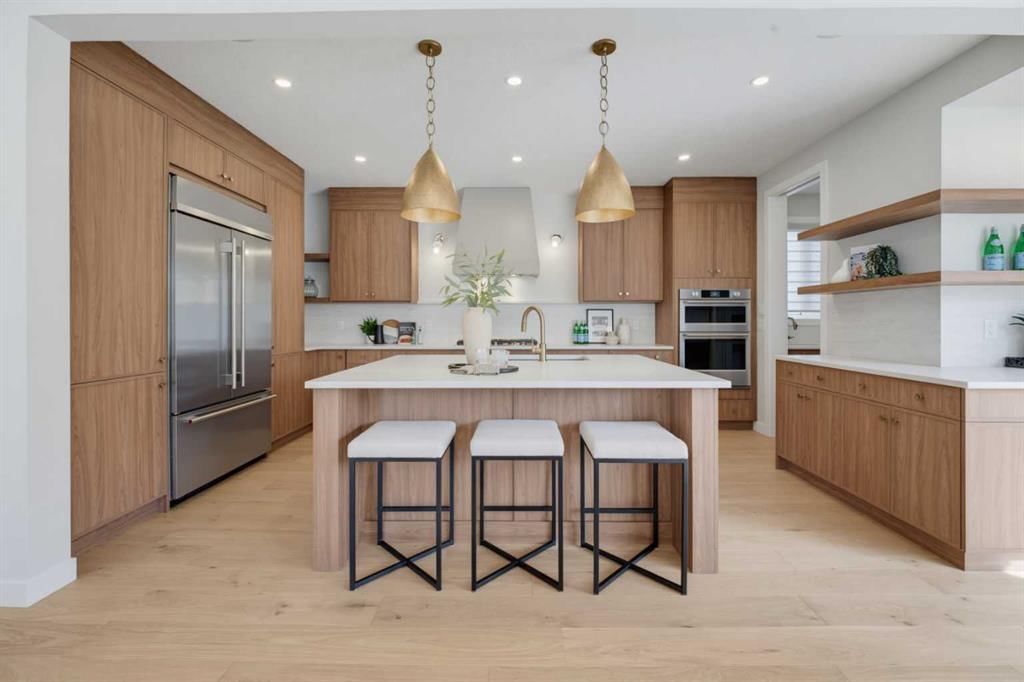 4612 Grove Hill Road SW, Calgary — photo 4 of 50
