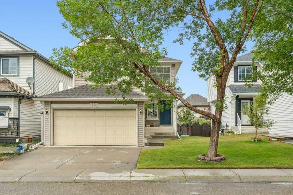42 Douglas Glen Circle SE, Calgary — main listing photo