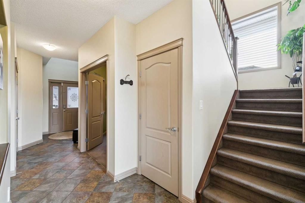 199 LAVENDER Way, Chestermere — photo 4 of 49