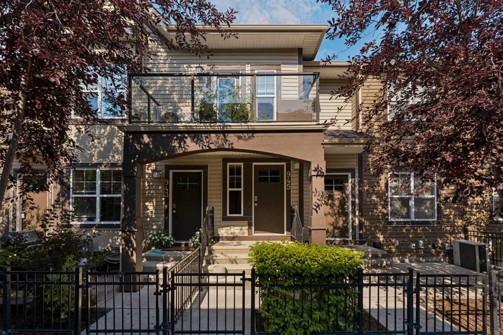 945 Mckenzie Towne Manor SE, Calgary — photo 3 of 34