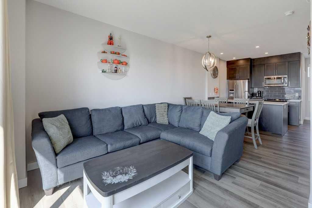 305 Skyview Ranch Circle NE, Calgary — photo 4 of 21
