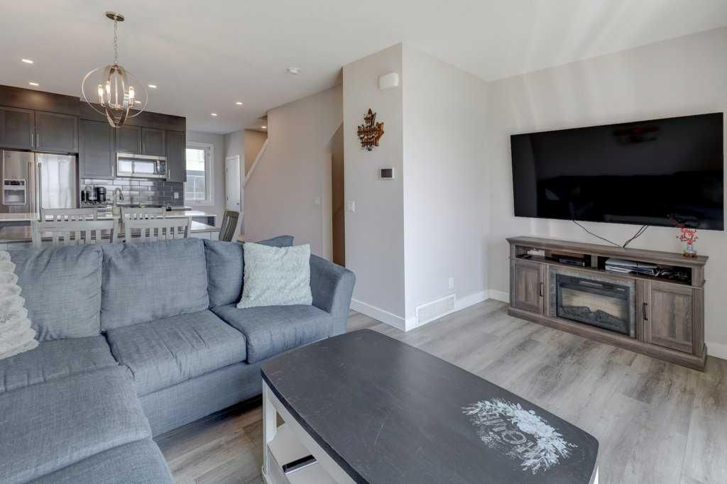 305 Skyview Ranch Circle NE, Calgary — photo 5 of 21