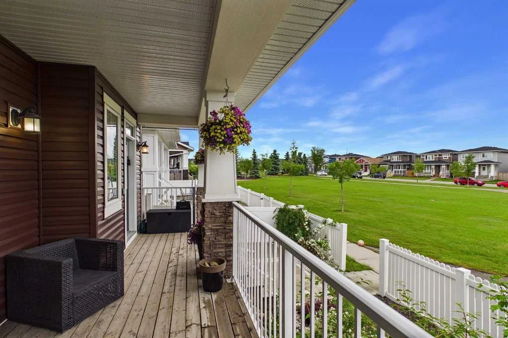 83 Redstone Gardens NE, Calgary — photo 4 of 50