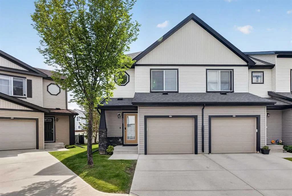 445 Copperpond Landing SE, Calgary — main listing photo