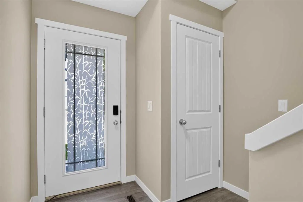 445 Copperpond Landing SE, Calgary — photo 4 of 50