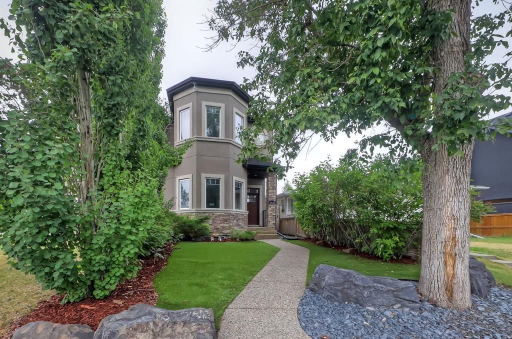 2639 27 Street SW, Calgary — main listing photo