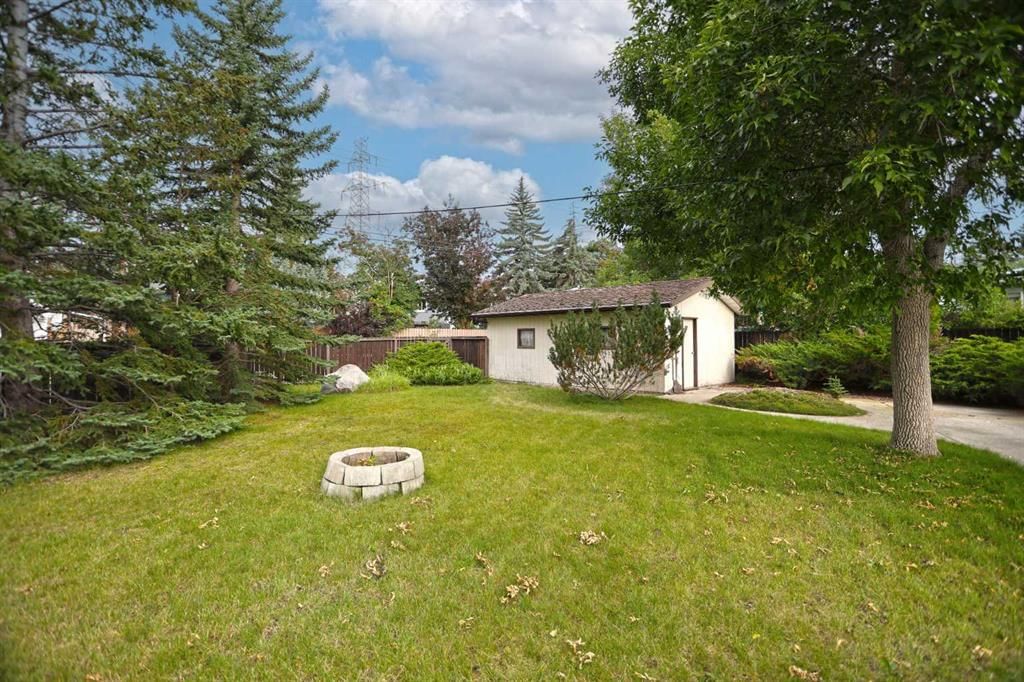 93 Winslow Crescent SW, Calgary — photo 3 of 35