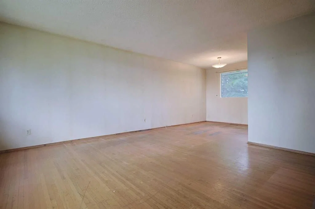 93 Winslow Crescent SW, Calgary — photo 4 of 35