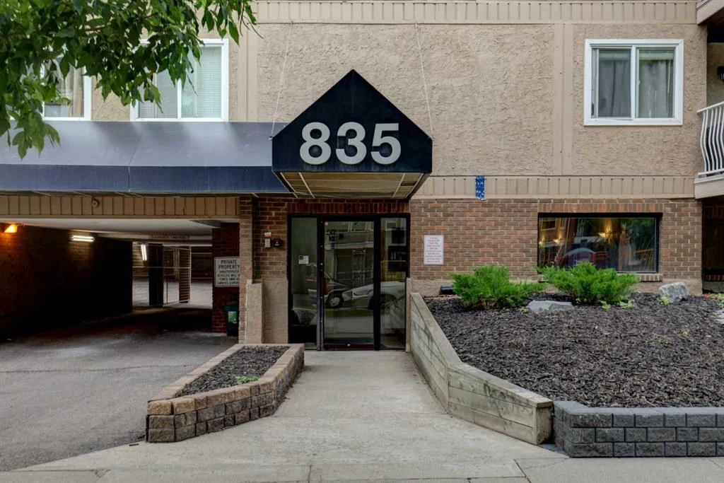 206, 835 19 Avenue SW, Calgary — main listing photo
