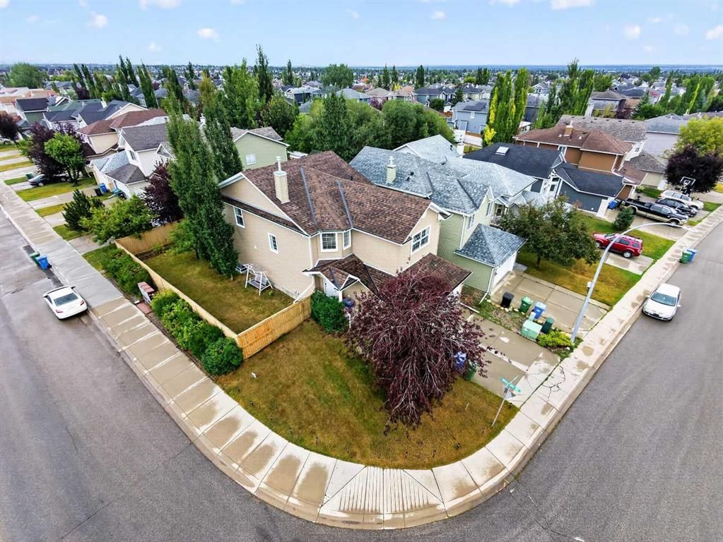 252 Bridlewood Common SW, Calgary — main listing photo