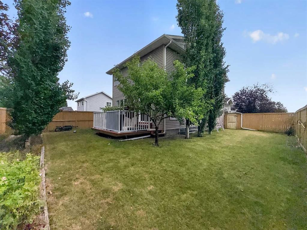 252 Bridlewood Common SW, Calgary — photo 5 of 50