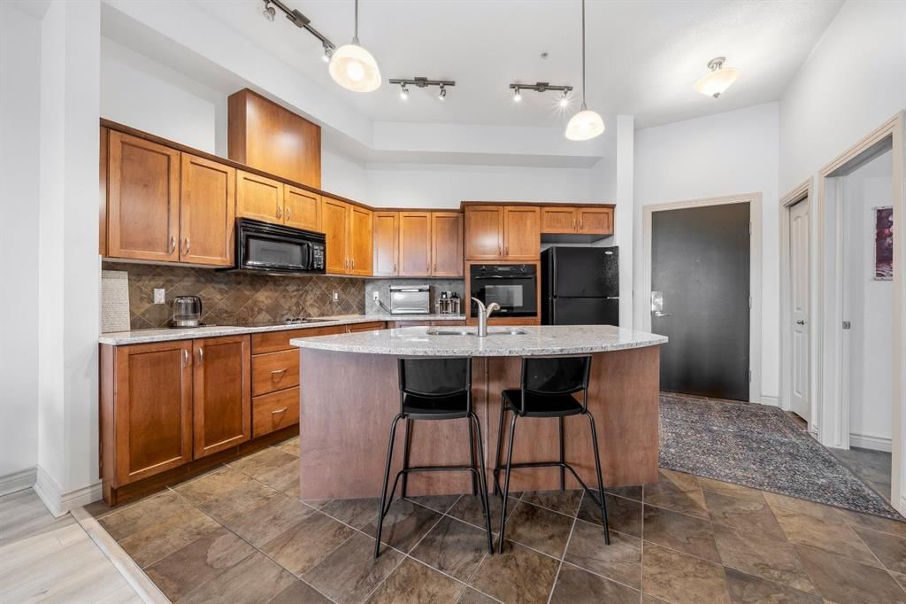 107, 3101 34 Avenue NW, Calgary — photo 3 of 33