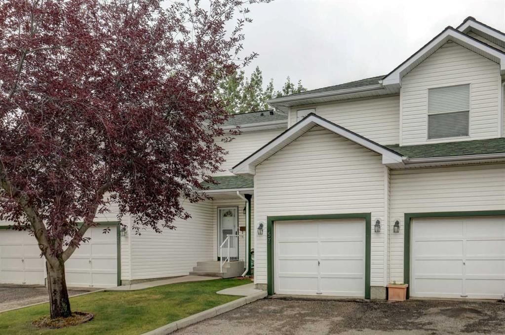 57 SANDPIPER Lane NW, Calgary — main listing photo