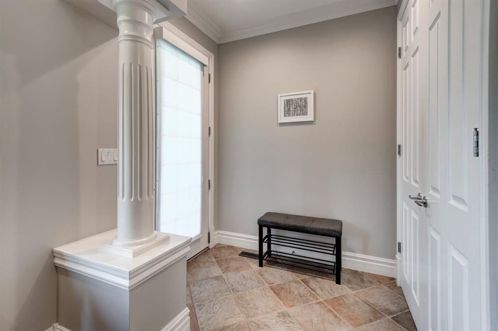 115 15 Street NW, Calgary — photo 4 of 36