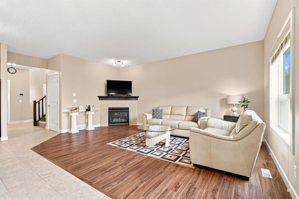 58 Everwoods Park SW, Calgary — photo 3 of 41