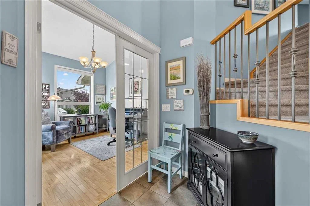 248 Springbank Villas SW, Calgary — photo 3 of 50