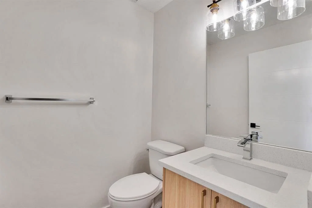 112 Martinglen Close NE, Calgary — photo 5 of 40
