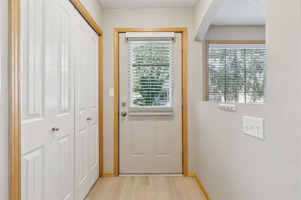 106, 7 Everridge Square SW, Calgary — photo 2 of 25