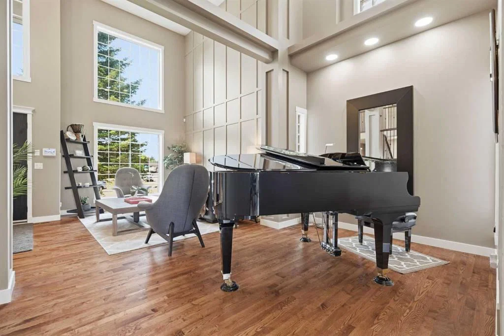 12078 Diamond View SE, Calgary — photo 4 of 44