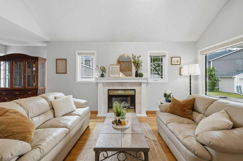 4 Inglewood Landing SE, Calgary — photo 5 of 50
