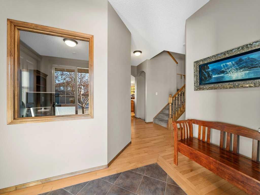 108 Pantego Rise NW, Calgary — photo 3 of 43