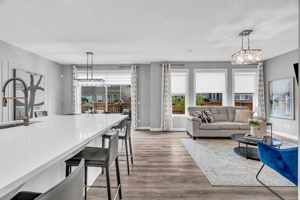 49 Creekside Avenue SW, Calgary — photo 2 of 50