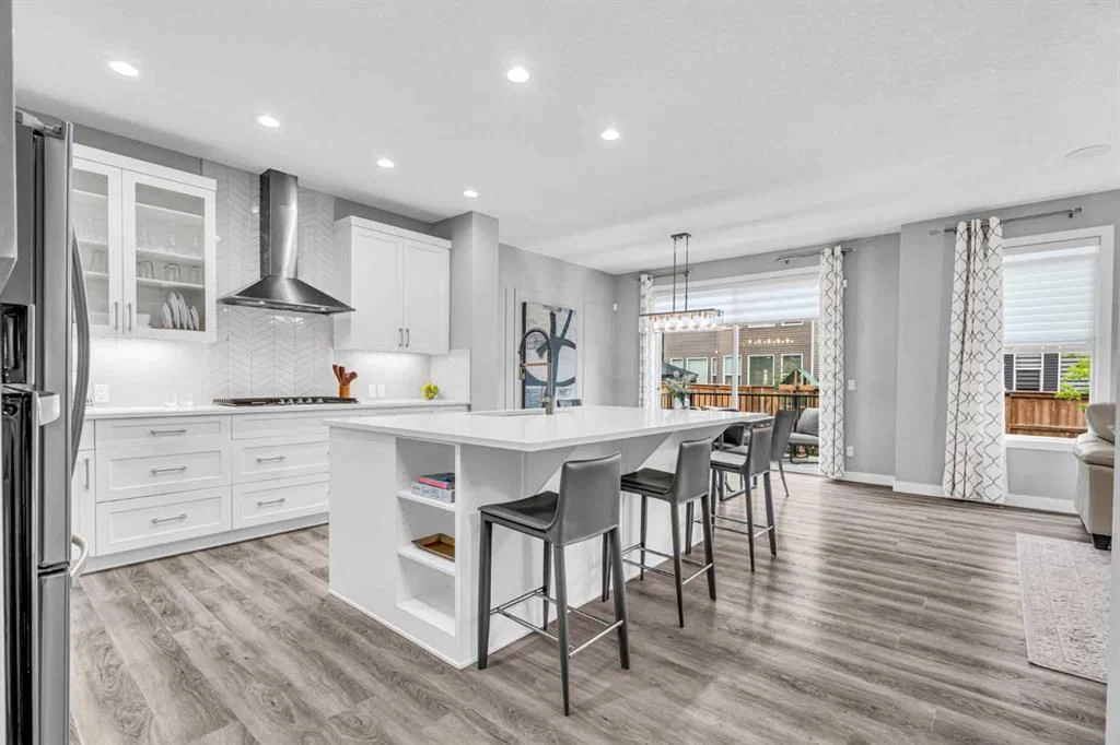 49 Creekside Avenue SW, Calgary — photo 3 of 50