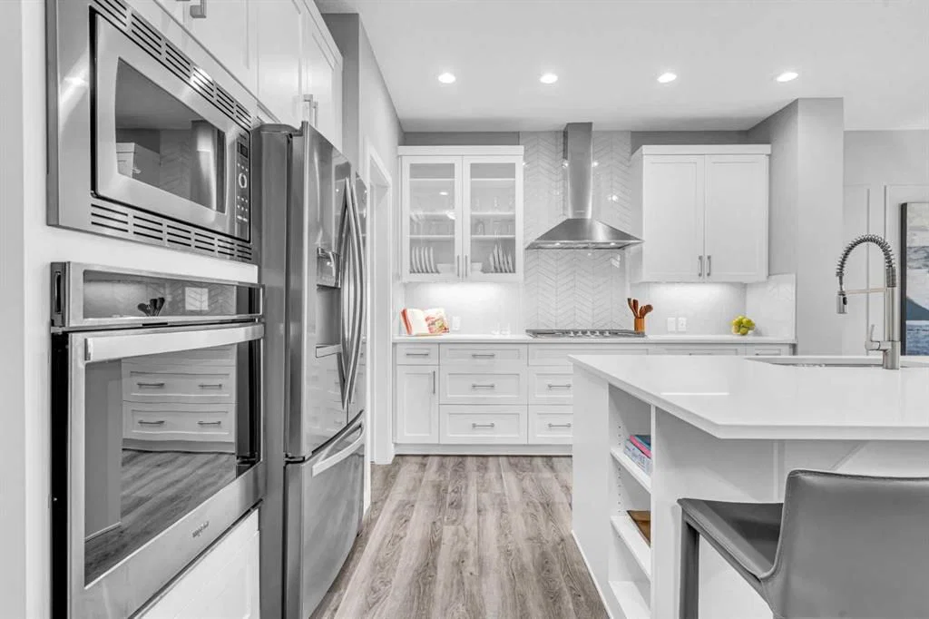 49 Creekside Avenue SW, Calgary — photo 4 of 50